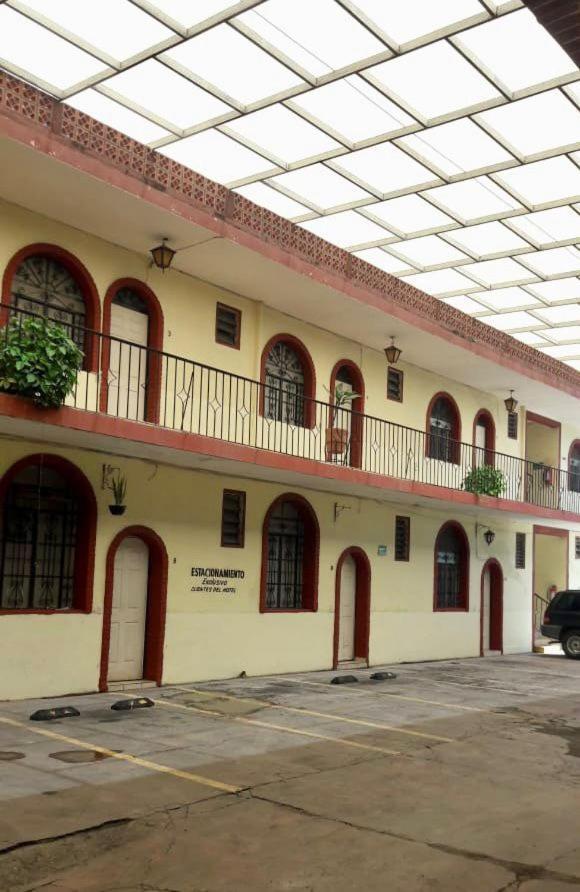 Hotel Maya Ixtlan Ixtlan del Rio Экстерьер фото